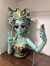 VIRAL Ghoulish Medusa Selfie Bust Resin Figurine Heart Sunglasses 12