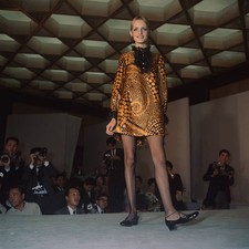 Twiggy In Japan 1967 picture