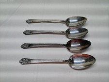 4 Rogers Deluxe Silverplate Precious Pattern Place/Table Spoons 7-3/8