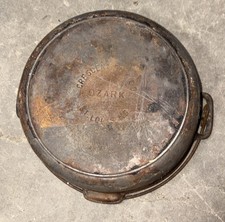 Vintage Crescent Foundry Ozark No 8 Cast Iron Dutch Oven St Louis MO No Lid picture