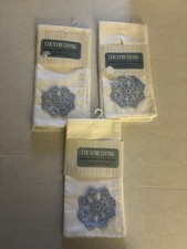 Set Of 6 Country Living White Napkins W/ Blue Lace Crocheted Flower 18 x 18 NEW picture