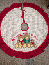 Vintage 1989 House of Lloyd Ruffle Christmas Tree Skirt Bears 33