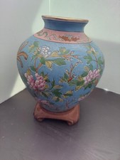 Chinese Macau Famille Rose Porcelain Vase 10.5