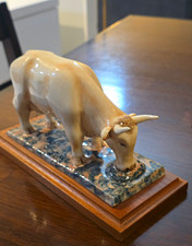 Vintage Fine Porcelain Figurine: Drinking Cow (Pontecesures 1997) picture