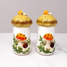 Vintage Sears Merry Mushroom Ceramic Salt & Pepper Shakers Set (No Plugs) picture