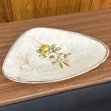 White Floral Teardrop Ceramic Serving Tray, Glossy Finish, 1 Compartment picture
