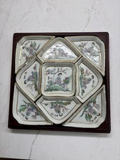 A rare set of Famile Rose serving plates by Wang Tong Shun. 稀有民國汪同順繪粉彩攢盤一套帶原裝紅木盒 picture