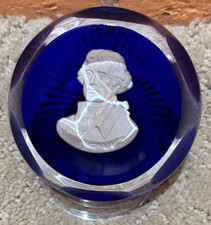 Vtg 1974 Franklin Mint Baccarat Cameo Thomas Jefferson Paperweight w/ Base Stand picture