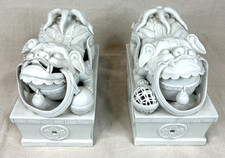 DEFECTIVE Chinese Blanc De Chine Vintage Porcelain Pair of FOO DOGS Temp G3D picture