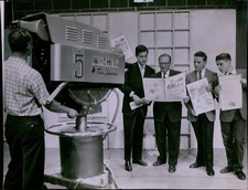 LG863 1960 Original Mahoney Photo DAILY RECORD NEWSPAPERBOYS TV News Camera picture
