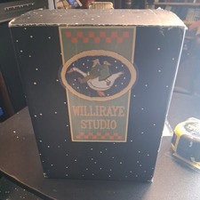 Vintage Williraye Studio Collectable Santa Figurine WW2404 extra special deliver picture