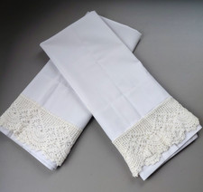 2 Dan River DANTREL White Crocheted Borders NOS Pillowcases Standard Cottage NEW picture