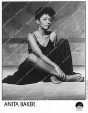  1986 musician singer Anita Baker - crp-43860 picture