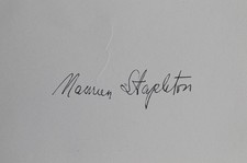 MAUREEN STAPLETON 1925-2006 OSCAR /MULTI AWARD WINNING ACTRESS - AUTOGRAPH. picture