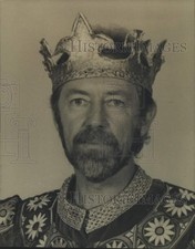 Press Photo Noel Harrison stars in theater musical adventure 