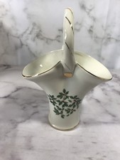 HOLLY COLLECTION Springs Of Holly PORCELAIN BASKET VASE 9 1/2