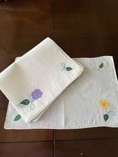 Beautiful VTG Placemats 6 @ 12” x 18” White Linen Placemats w/Appliquéd Flowers picture