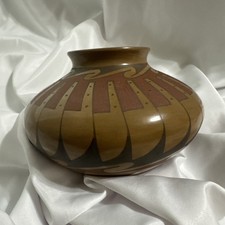 Mata Ortiz Pottery Tavo Silveira 3.25in X 5.25in Signed  picture