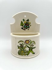 Poppytrail Metlox Happy Time - Salt Box/ Wall Planter, 8 1/2