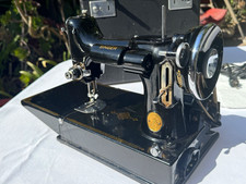 SINGER 221 Featherweight Vintage Black/Gold Sewing Machine w/ Case picture