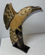 HAND CRAFTED BIRD FIGURINE MADE OF HORN 13