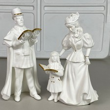 VTG 1991 Lenox Christmas Carolers Family Figurine White Gold Bisque Music Box picture