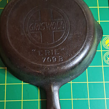 Griswold ERIE Cast Iron Skillet Frying Pan 709B Cast Iron Cookware picture
