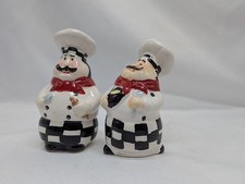 Chef Salt and Pepper Shakers Set Novelty Decor picture