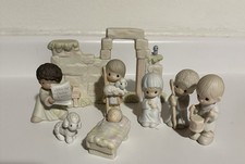 Vtg 1982 Precious Moments 9 Piece Nativity Set Mary Joseph Jesus — Read picture