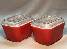 Pyrex 2 pc Primary Red #501 Refrigerator Bowls / Dishes w/ Lids picture