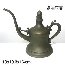 Metal oil pressure pot picture