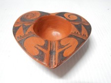 ANTIQUE HOPI INDIAN HEART FORM POT / ASHTRAY - NICE EARLY EXAMPLE  picture