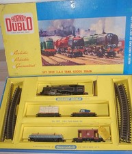 HORNBY DUBLO 2 RAIL 2019 2-6-4 TANK GOODS SET picture