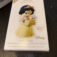 2008  LIMITED EDITION Hallmark QXE9021 Snow White Precious Moments  Ornament VIP picture