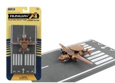 Daron Worldwide Trading Runway24 E2C Hawkeye Vehicle picture