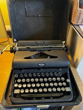 VINTAGE ROYAL ARROW PORTABLE  TYPEWRITER IN ORIGINAL CASE IT's LOVELY TO TYPE ON picture