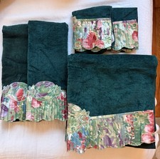 The Avanti Look Vintage 1978 Floral Pleated dark green twin Towel set brand new picture
