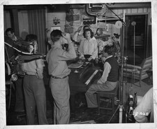 HOLLYWOOD JOAN CRAWFORD DIRECTOR ON SET BEHIND SCENES 1940s Orig PHOTO MA78 picture