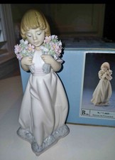Lladro Ramos de Primavera (Spring Bouquets) 7.603 Figurine in Original Box picture