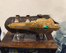 Assassin's Creed Valhalla Hidden Blade Right-Hand Gauntlet Bracer Replica picture