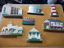 (Lot 7)Shelia's Collectible Wood Houses 90s Early 2000s Lots Of Amish,Barn,Schls picture