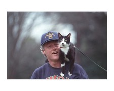 Bill Clinton Socks the Cat White House Jogging 4x6 Glossy Photo 1993 picture