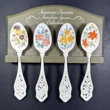 Vintage Avon American Favorites Porcelain Spoon Collection Set of 4 with Plaque picture