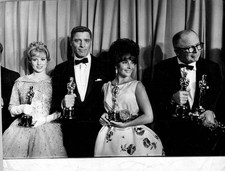 Billy Wilder Elizabeth Taylor Burt Lancaster Shirley Jones OSCAR ORIG PHOTO MA80 picture