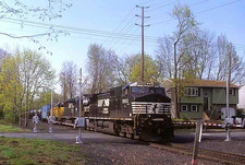 NS 9902 @ SEWAREN, NJ_MARCH 24, 2011    ORIGINAL TRAIN SLIDE picture