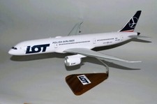 LOT Polish Airlines Boeing 787-900 SP-LSB Desk Display Model 1/100 SC Airplane picture