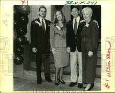 1994 Press Photo Brent Wood, Barbara Kaplinksy and Others at Social Event picture