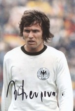 Josef Jupp Heynckes Original Signed Photo 10x15cm picture