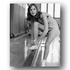 Pamela Sue Martin Photo 8x10 Actress Portrait picture
