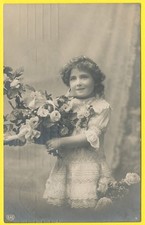 Old postcard FANTAISIE FILLETTE aux CAMELIAS FLOWERS FANTASY GIRL with CAMELLIAS FLOWERS picture